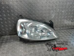 Used Headlight, right Opel Corsa C (F08/68) 1.3 CDTi 16V Price on request offered by Autosloperij Pieper BV