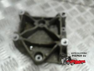Used Air conditioning bracket Peugeot 307 SW (3H) 1.6 16V Price € 15,75 Margin scheme offered by Autosloperij Pieper BV
