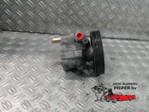 Used Power steering pump Renault Laguna II Grandtour (KG) 1.8 16V Price on request offered by Autosloperij Pieper BV