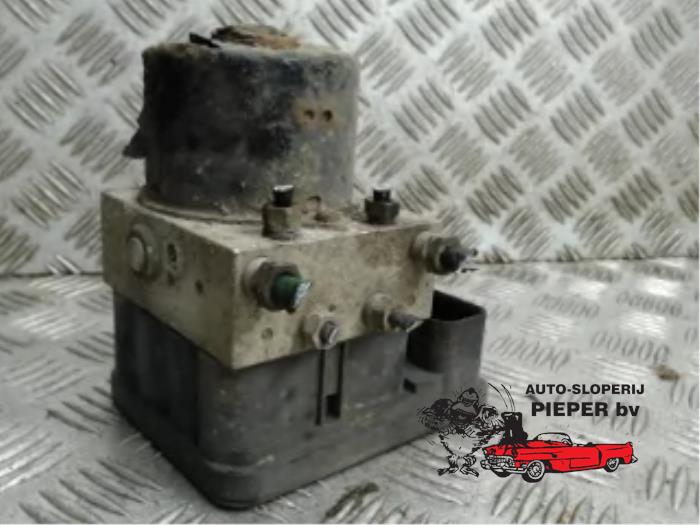 Usagé Bloc ABS Peugeot 207/207+ (WA/WC/WM) 1.6 16V RC Turbo Prix € 157,50 Règlement à la marge proposé par Autosloperij Pieper BV