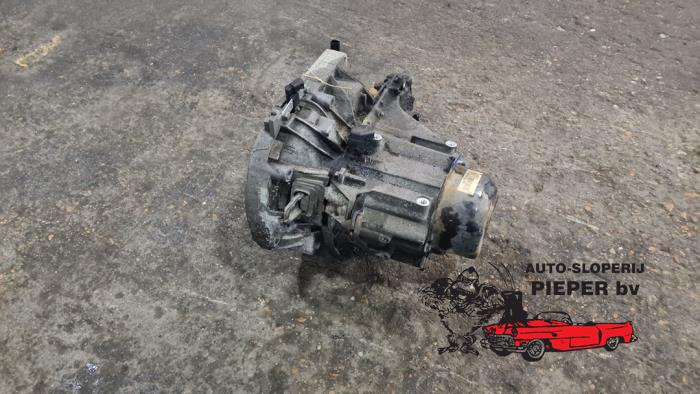 Gearbox from a Renault Clio II (BB/CB) 1.4 16V Si 2000