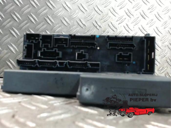 Fuse box from a Mercedes-Benz CLK (W208) 2.0 200 16V 1999