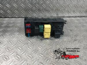Used Fuse box Mercedes CLK (W208) 2.0 200 16V Price on request offered by Autosloperij Pieper BV
