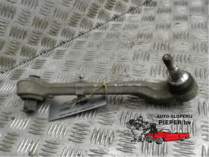 Front wishbone, left from a BMW 3 serie (E90) 318i 16V 2012