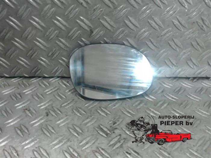 Mirror glass, right from a Peugeot 206 (2A/C/H/J/S) 1.6 16V 2001