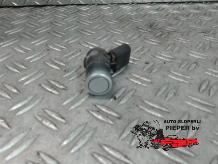 Usados Sensor PDC Audi A3 (8P1) 2.0 16V FSI Precio € 21,00 Norma de margen ofrecido por Autosloperij Pieper BV
