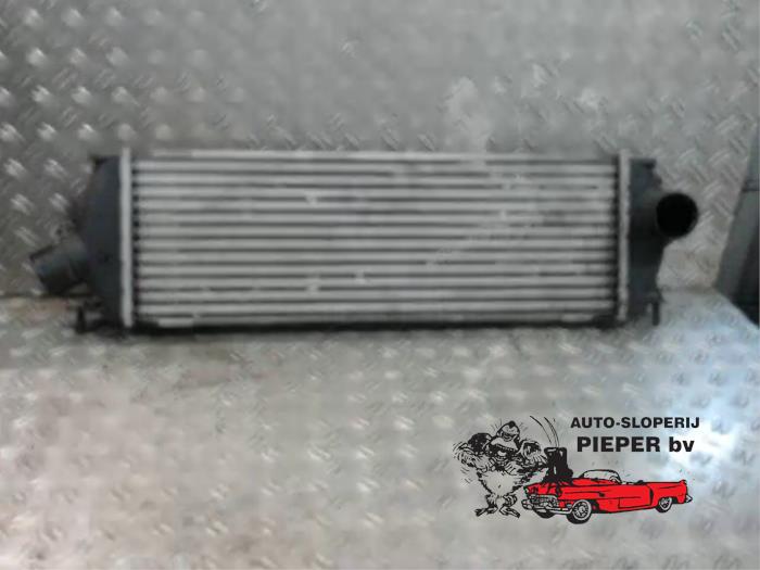 Usados Intercooler Renault Trafic New (FL) 2.0 dCi 16V 90 Precio € 42,00 Norma de margen ofrecido por Autosloperij Pieper BV