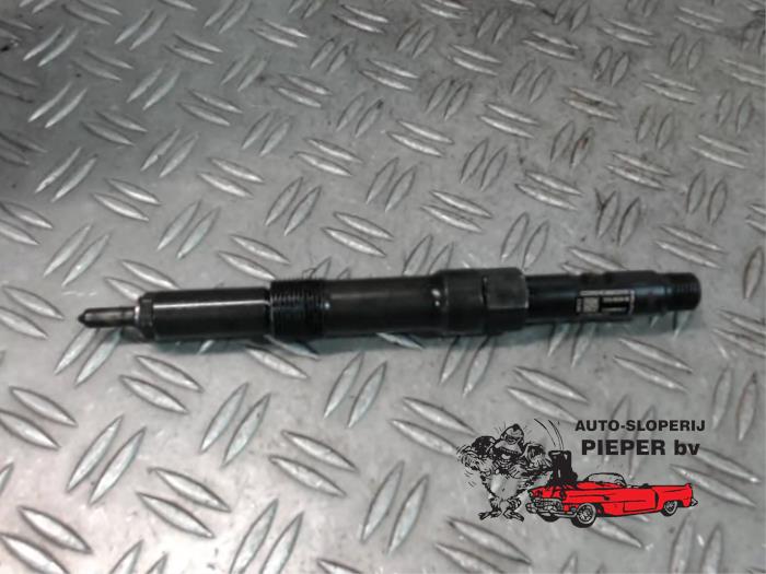 Usagé Injecteurs Ford Mondeo III 2.0 TDCi 130 16V Prix € 78,75 Règlement à la marge proposé par Autosloperij Pieper BV