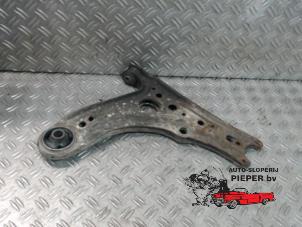 Used Front wishbone, right Volkswagen Polo III (6N1) 1.4i 60 Price € 36,75 Margin scheme offered by Autosloperij Pieper BV