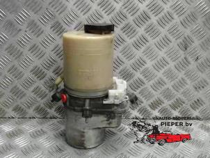 Used Power steering pump Opel Vectra C Caravan 3.0 CDTI V6 24V Price on request offered by Autosloperij Pieper BV