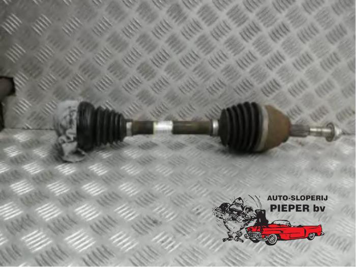 Front drive shaft, left from a Ford Mondeo V Wagon 2.0 TDCi 150 16V 2014