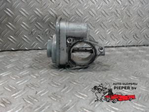 Drosselklappengehäuse van een Audi A3 (8P1) 2.0 TDI 16V 2004