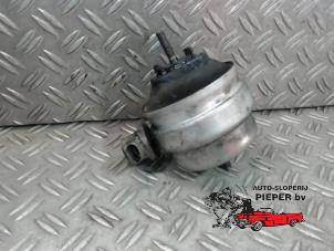 Used Engine mount Audi A4 Avant (B6) 2.5 TDI 24V Price on request offered by Autosloperij Pieper BV