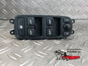 Used Electric window switch Volvo S40 (MS) 2.4i 20V Price on request offered by Autosloperij Pieper BV