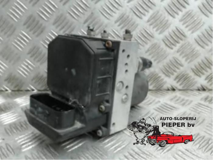 Begagnade ABS-pump Citroen C8 (EA/EB) 3.0 V6 24V Pris € 78,75 Marginaltabell erbjuds av Autosloperij Pieper BV