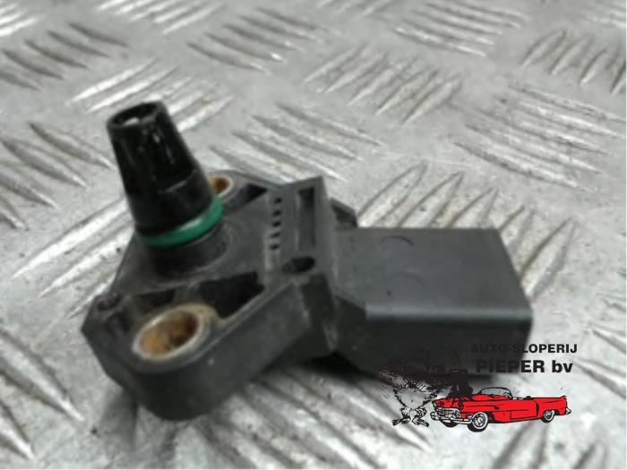 Mapping sensor (intake manifold) from a Volkswagen Polo IV (9N1/2/3) 1.4 TDI 80 2007