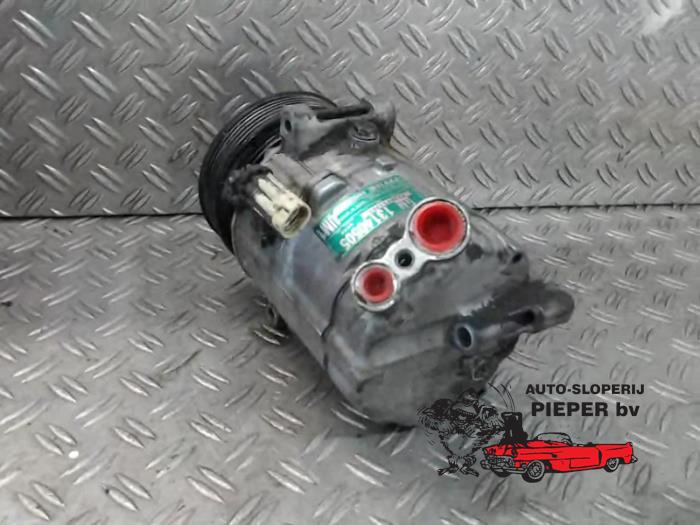 Air conditioning pump from a Opel Vectra C GTS 3.2 V6 24V 2003