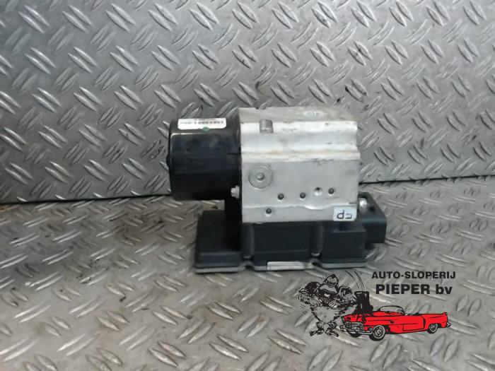 Begagnade ABS-pump Opel Vectra C GTS 3.2 V6 24V Pris € 47,25 Marginaltabell erbjuds av Autosloperij Pieper BV