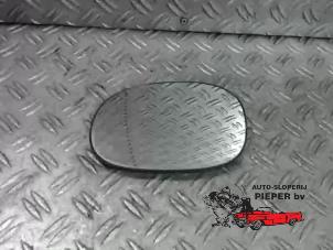 Usagé Glace rétroviseur gauche Peugeot 206 SW (2E/K) 1.6 16V Prix sur demande proposé par Autosloperij Pieper BV