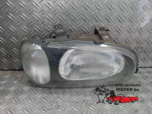 Used Headlight, right Suzuki Alto (RF410) 1.1 16V Price on request offered by Autosloperij Pieper BV