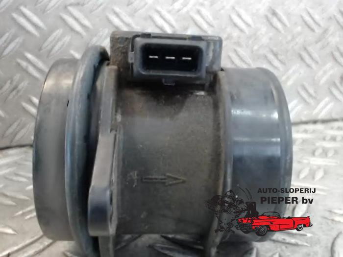 Luftmassenmesser van een Kia Rio (DC22/24) 1.5 16V 2003