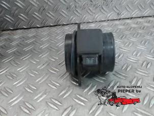 Luftmassenmesser van een Kia Rio (DC22/24) 1.5 16V 2003