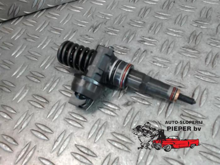 Usagé Injecteurs Audi A4 Avant (B6) 1.9 TDI 100 Prix € 52,50 Règlement à la marge proposé par Autosloperij Pieper BV