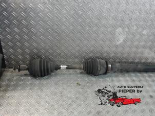 Used Front drive shaft, right Volvo V70 (SW) 2.4 20V 170 Price € 94,50 Margin scheme offered by Autosloperij Pieper BV