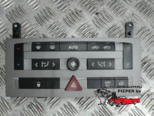 Używane Panel sterowania nagrzewnicy Peugeot 407 SW (6E) 2.0 16V Cena € 36,75 Procedura marży oferowane przez Autosloperij Pieper BV