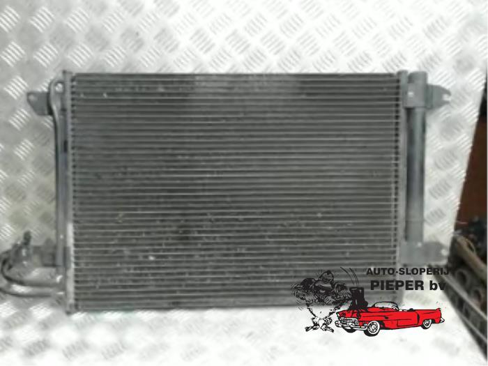 Condensateur clim d'un Volkswagen Golf VI Variant (AJ5/1KA) 1.2 TSI BlueMotion 2010