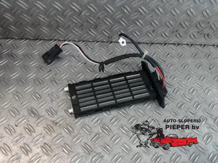 Begagnade Värmeelement Ford Tourneo Courier (JU2) 1.0 Ti-VCT EcoBoost 12V Pris € 26,25 Marginaltabell erbjuds av Autosloperij Pieper BV