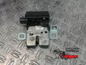 Usagé Mécanique de verrouillage hayon Mini Mini (R56) 1.6 16V Cooper Prix € 26,25 Règlement à la marge proposé par Autosloperij Pieper BV