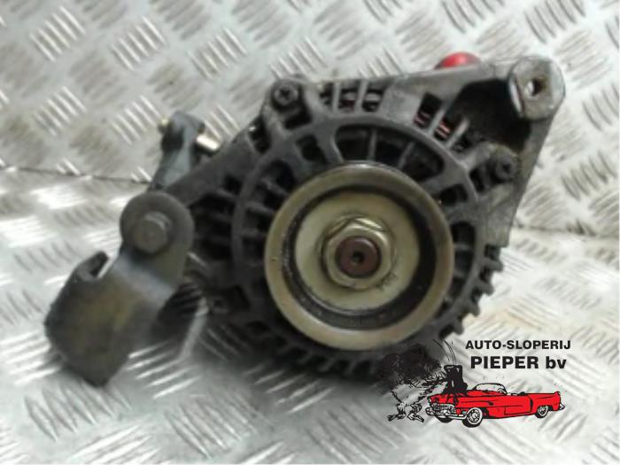 Usagé Dynamo Nissan Primera (P11) 2.0 16V Prix € 42,00 Règlement à la marge proposé par Autosloperij Pieper BV