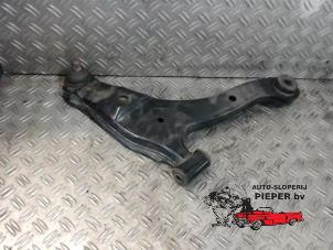 Used Front wishbone, right Chrysler PT Cruiser 2.4 16V GT Turbo Price on request offered by Autosloperij Pieper BV