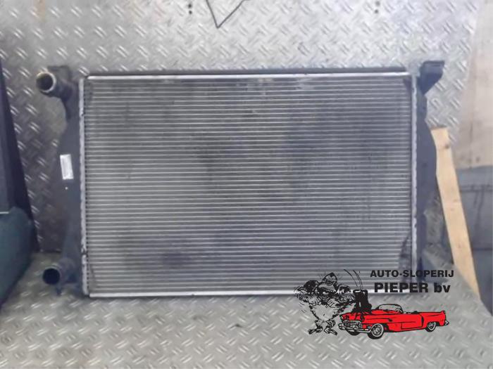 Usagé Radiateur Audi A6 (C6) 2.0 T FSI 16V Prix € 36,75 Règlement à la marge proposé par Autosloperij Pieper BV