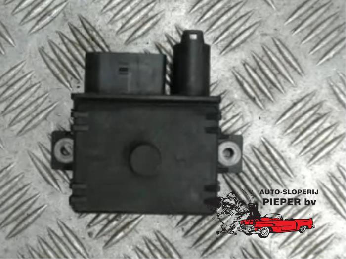 Glow plug relay BMW 3 serie 320 Cd 16V 778682105