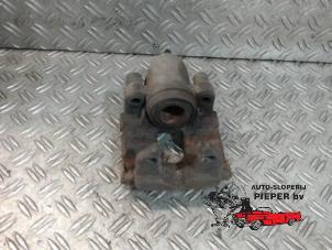 Used Rear brake calliper, right BMW 5 serie (E60) 530i 24V Price on request offered by Autosloperij Pieper BV