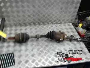 Used Front drive shaft, right Nissan X-Trail (T30) 2.2 dCi 16V 4x2 Price € 157,50 Margin scheme offered by Autosloperij Pieper BV