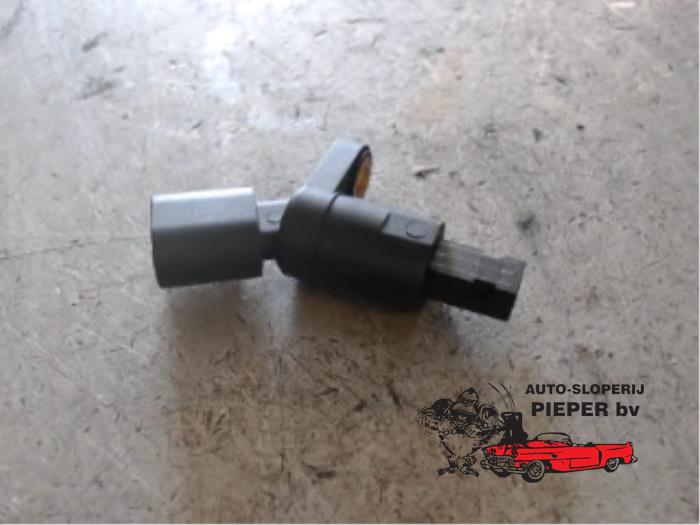 Nowe Czujnik ABS Volkswagen Golf IV 4Motion (1J1) Cena € 22,24 Z VAT oferowane przez Autosloperij Pieper BV