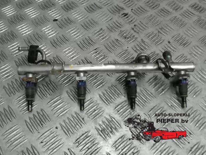 Usagé Système d'injection Mercedes A (W169) 1.7 A-170 5-Drs. Prix € 63,00 Règlement à la marge proposé par Autosloperij Pieper BV