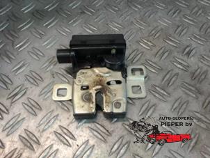 Used Tailgate lock mechanism Mini Mini (R56) 1.4 16V One Price € 26,25 Margin scheme offered by Autosloperij Pieper BV