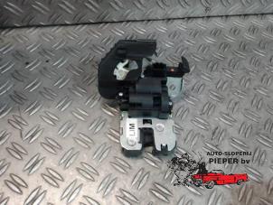 Used Tailgate lock mechanism Audi A6 (C7) 2.0 TDI 16V Price on request offered by Autosloperij Pieper BV
