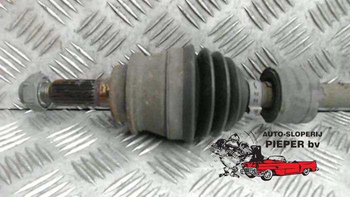 Front drive shaft, left from a Suzuki Wagon-R+ (RB) 1.3 16V 2002