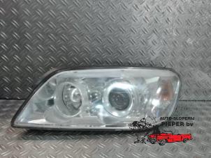 Used Headlight, left Chevrolet Captiva (C100) 2.4 16V 4x4 Price € 78,75 Margin scheme offered by Autosloperij Pieper BV