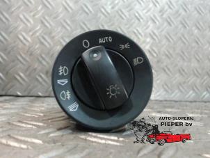 Used Light switch Audi A4 Avant Quattro (B6) 2.5 TDI V6 24V Price on request offered by Autosloperij Pieper BV