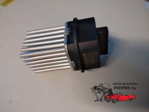 Used Heater resistor Peugeot 307 SW (3H) 1.6 16V Price € 35,00 Margin scheme offered by Autosloperij Pieper BV