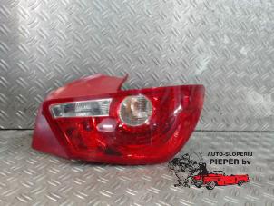Używane Tylne swiatlo pozycyjne prawe Seat Ibiza IV SC (6J1) 1.4 TDI Cena € 78,75 Procedura marży oferowane przez Autosloperij Pieper BV