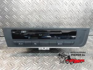 Used Radio CD player Audi A6 (C7) 2.0 TDI 16V Price on request offered by Autosloperij Pieper BV