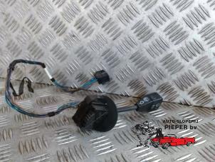 Used Wiper switch BMW 3 serie Compact (E36/5) 323Ti Price on request offered by Autosloperij Pieper BV
