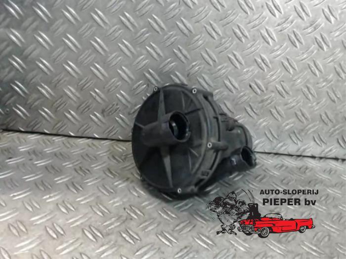 Begagnade Sekundär pump Volkswagen New Beetle (9C1/9G1) 2.0 Pris € 36,75 Marginaltabell erbjuds av Autosloperij Pieper BV